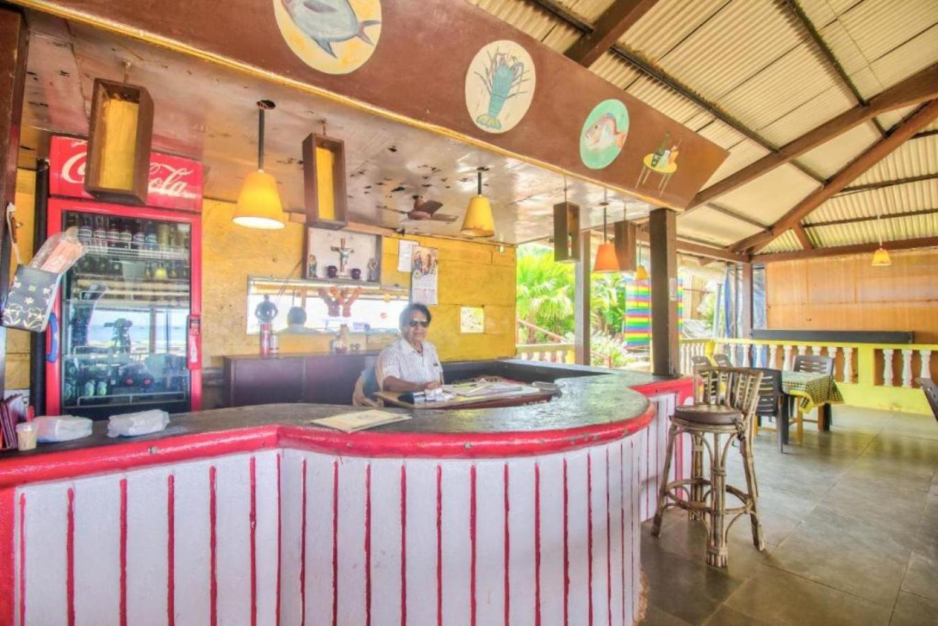 Roseal Beach Front 巴加 外观 照片